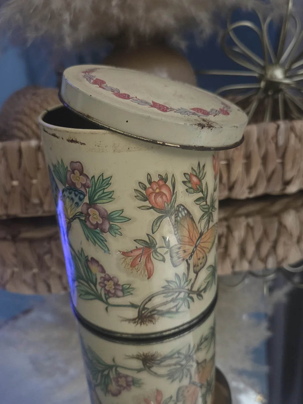 Vintage Butterfly Floral Tin Container with Lid – Made in England – Daher Tin
